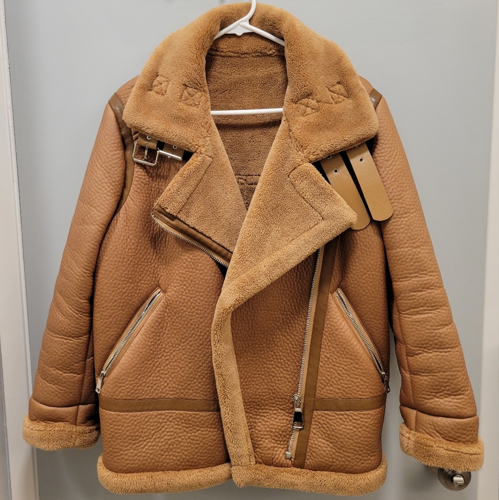 Oversize stylish Fur coat